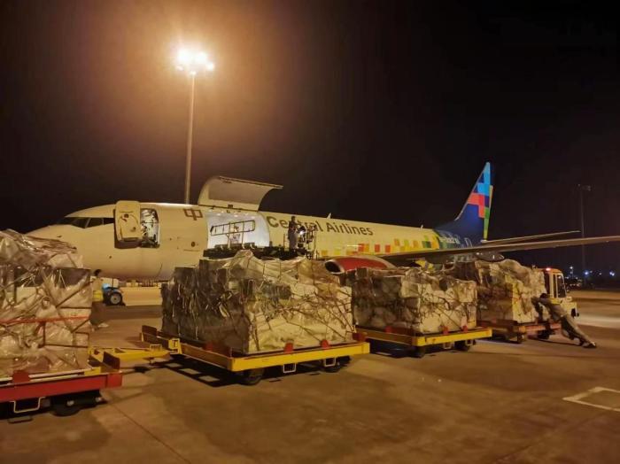 广西南宁—湖北鄂州货运航线正式开通 畅通“空中物流大通道”