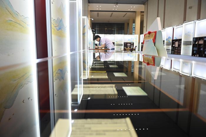 長江文明書館在渝展陳 匯聚長江流域珍貴文獻