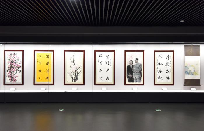 “翰墨书思念 丹青寄深情——纪念邓颖超诞辰120周年书画作品展”在天津开展