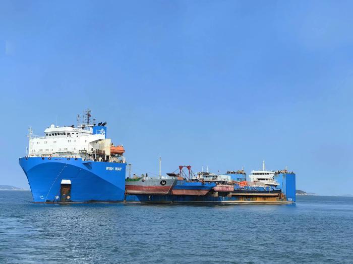 六艘工程船经洋山口岸出境 服务泰国“东部经济走廊”发展规划