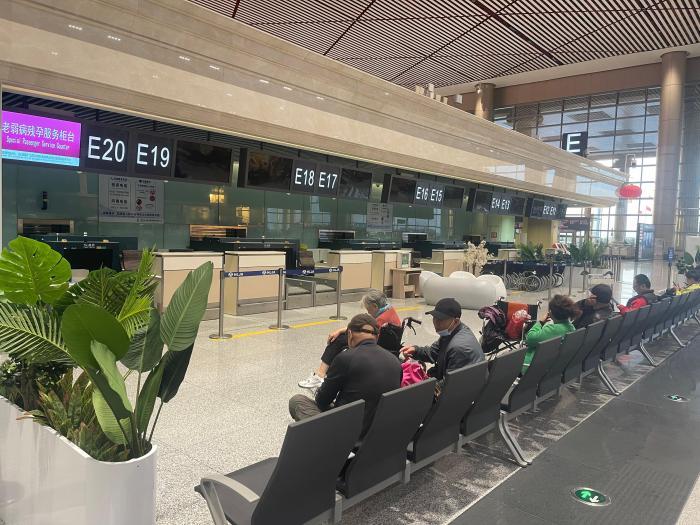 飞海南航班客座率达九成 哈尔滨机场全力保障候鸟老人顺畅出行