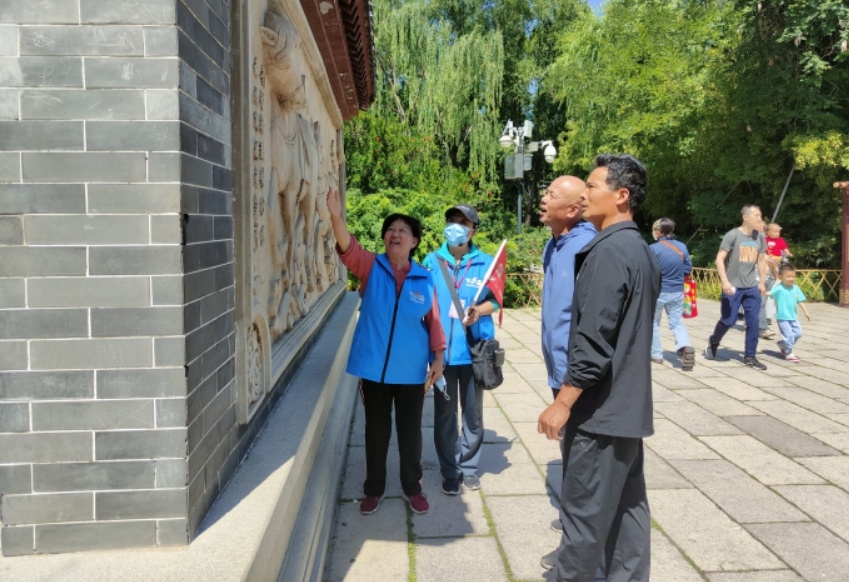 好客山東 暖心服務“星火”文旅志愿服務隊助您暢游五龍潭景區