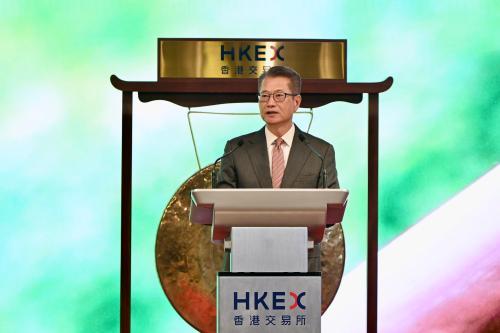 香港股票印花税税率将下调至0.1%