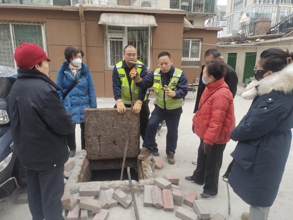 濟南市城肥二處開啟“迎新春·暖意舒心”滿意清疏行動消除居民群眾“隱形心事”