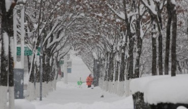 山東發布暴雪藍色預警 青島即墨積雪深度達12厘米