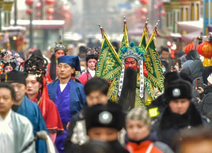 （新春走基层）元宵佳节 乌鲁木齐举办中华民间传统庆典社火展演活动