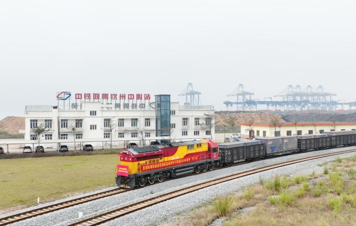 2024年西部陆海新通道海铁联运班列突破2000列 实现首季“开门红”