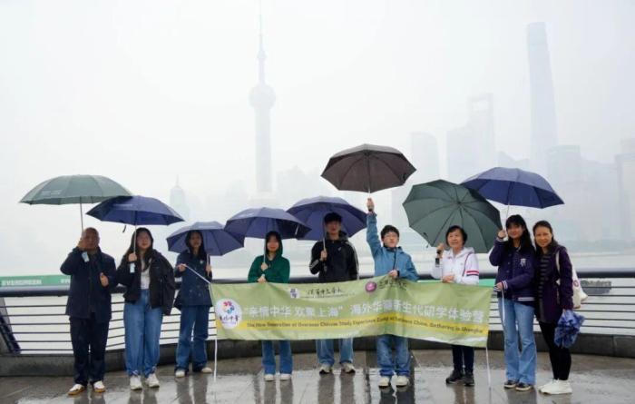 德国华裔少年行走上海 感受海派风情