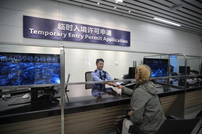 广州推出白云机场口岸入境便利化举措优化入境服务