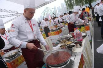火锅料理师国家职业标准发布 行业老师傅迎新挑战