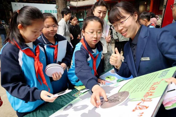 守护绿色生态 北京市属公园启动生物多样性保护科普宣传月