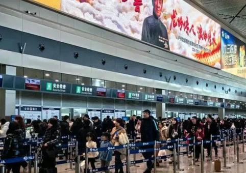 哈尔滨机场“五一”假期预计运送旅客近30万人次