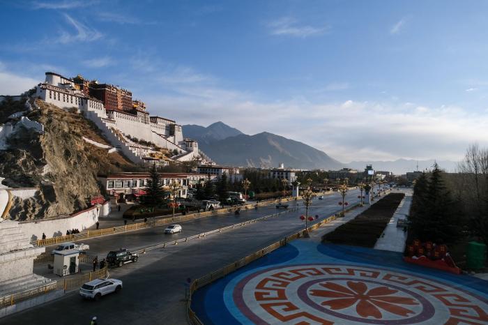西藏布达拉宫恢复旺季票价