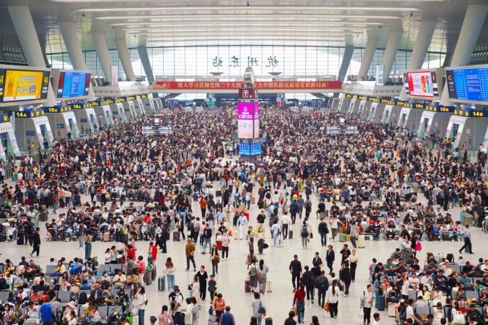 “五一”假期运输收官 铁路杭州站发客288.9万人次