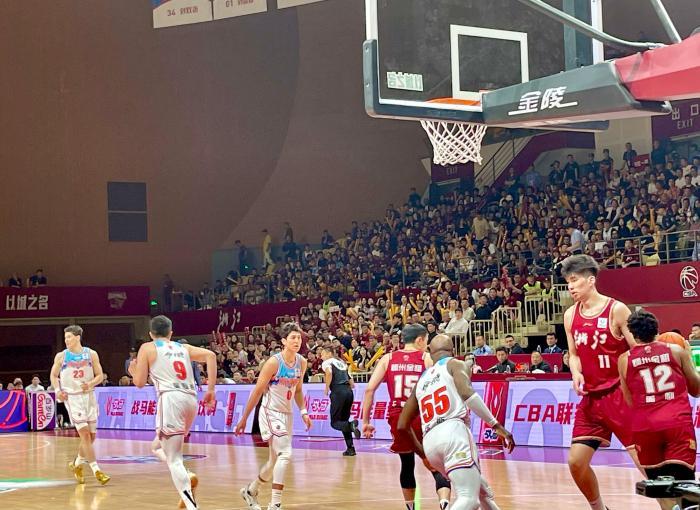 CBA季后賽：新疆力克浙江 時隔五年再度挺進決賽