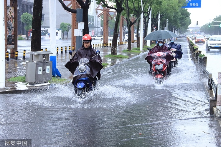 山東發布雙預警：魯南地區強降雨持續 部分地區8～9級雷雨大風