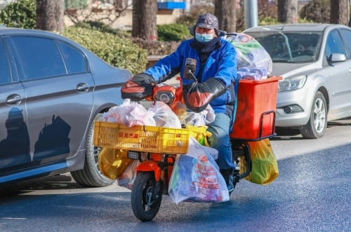 門難進、車難停，外賣配送“最后一公里”如何打通？