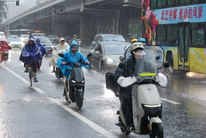 全國天氣格局調整 江南華南高溫減弱雨日增多