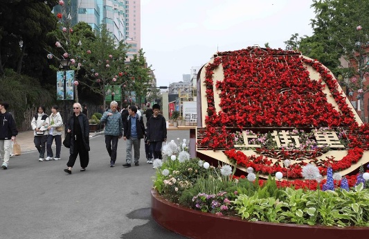 棧橋地下通道變身元宇宙樂園！青島市市南區(qū)：新型消費煥發(fā)新活力