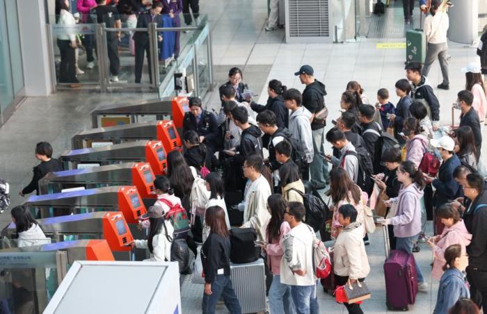 中國(guó)鐵路實(shí)行新的貨物列車(chē)運(yùn)行圖