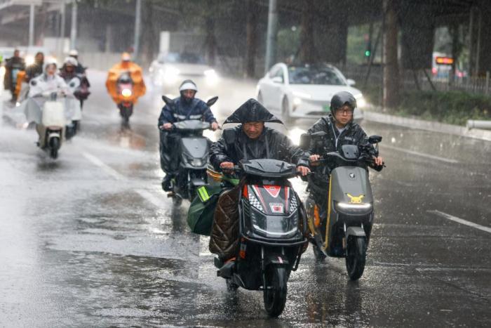 貴州廣西北部湖南等地有較強降雨 華北黃淮等地有霧霾天氣