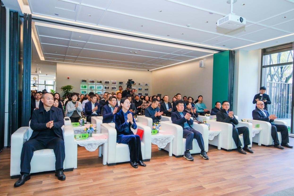 中綠美邸濟南華美頤養中心試運行啟幕，推動養老行業高質量發展