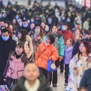 新華全媒+丨讓回家路更平安、更順利——七部門單位有關負責人談全力保障2025年春運平安有序運行