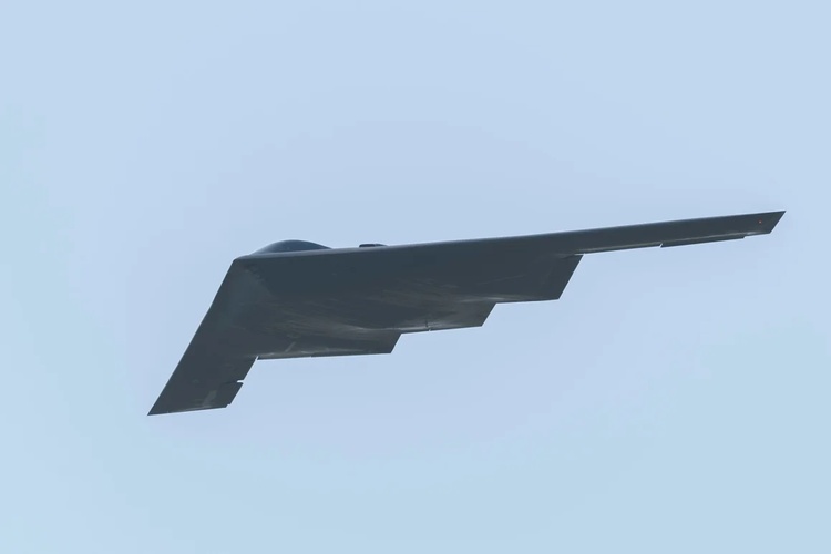 “美軍B-2轟炸機(jī)進(jìn)入也門(mén)領(lǐng)空”