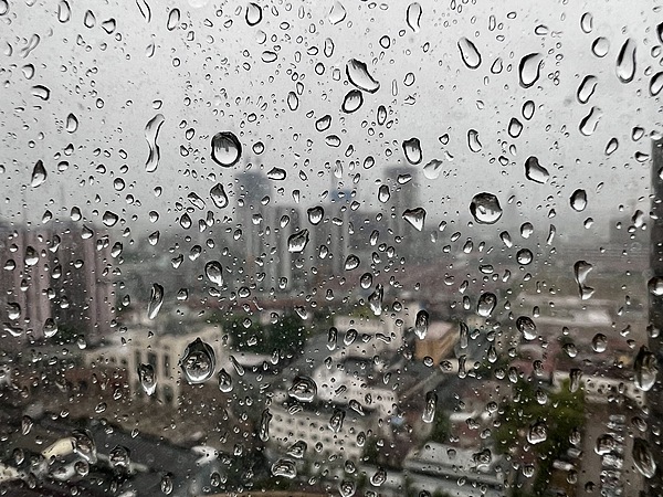 雨雨雨雨雨將持續(xù)到月底！為何南北方同時(shí)出現(xiàn)雷暴等強(qiáng)對(duì)流天氣？