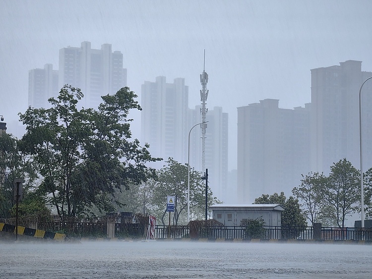 多預警齊發！臺風、暴雨、強對流……這些地區今明出門提前看天氣