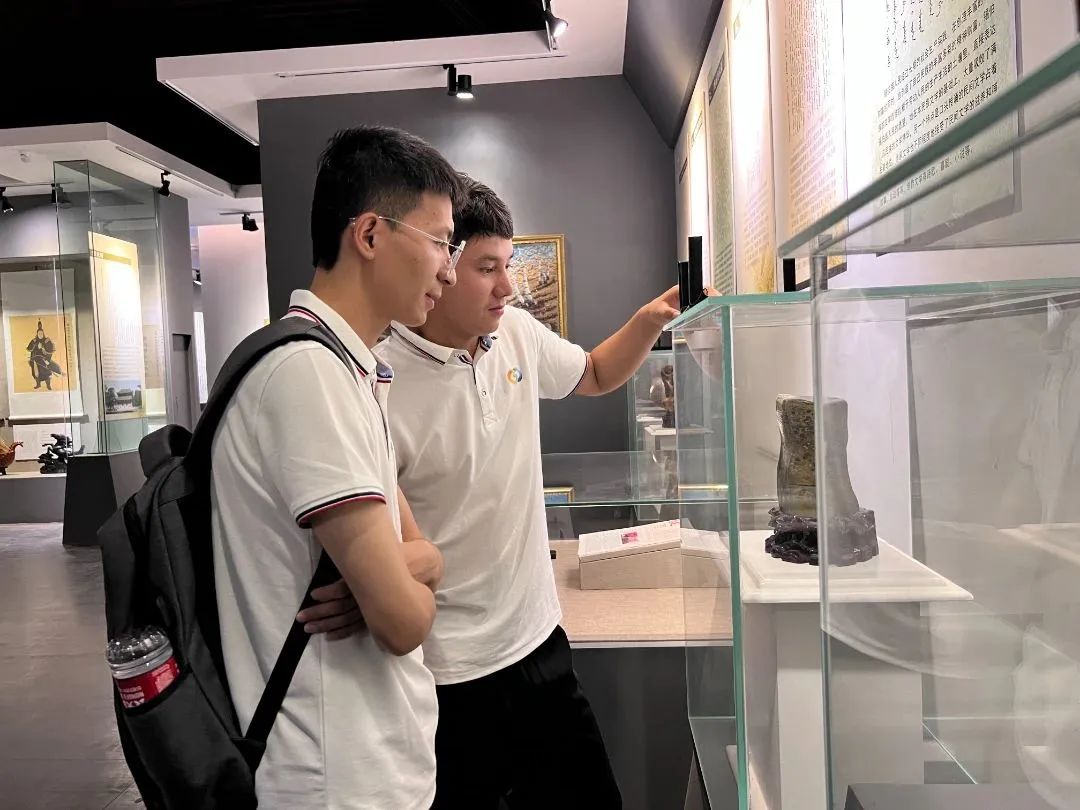 ec604f29f4a00bf058fc21ac4ee97b7.jpg 图片