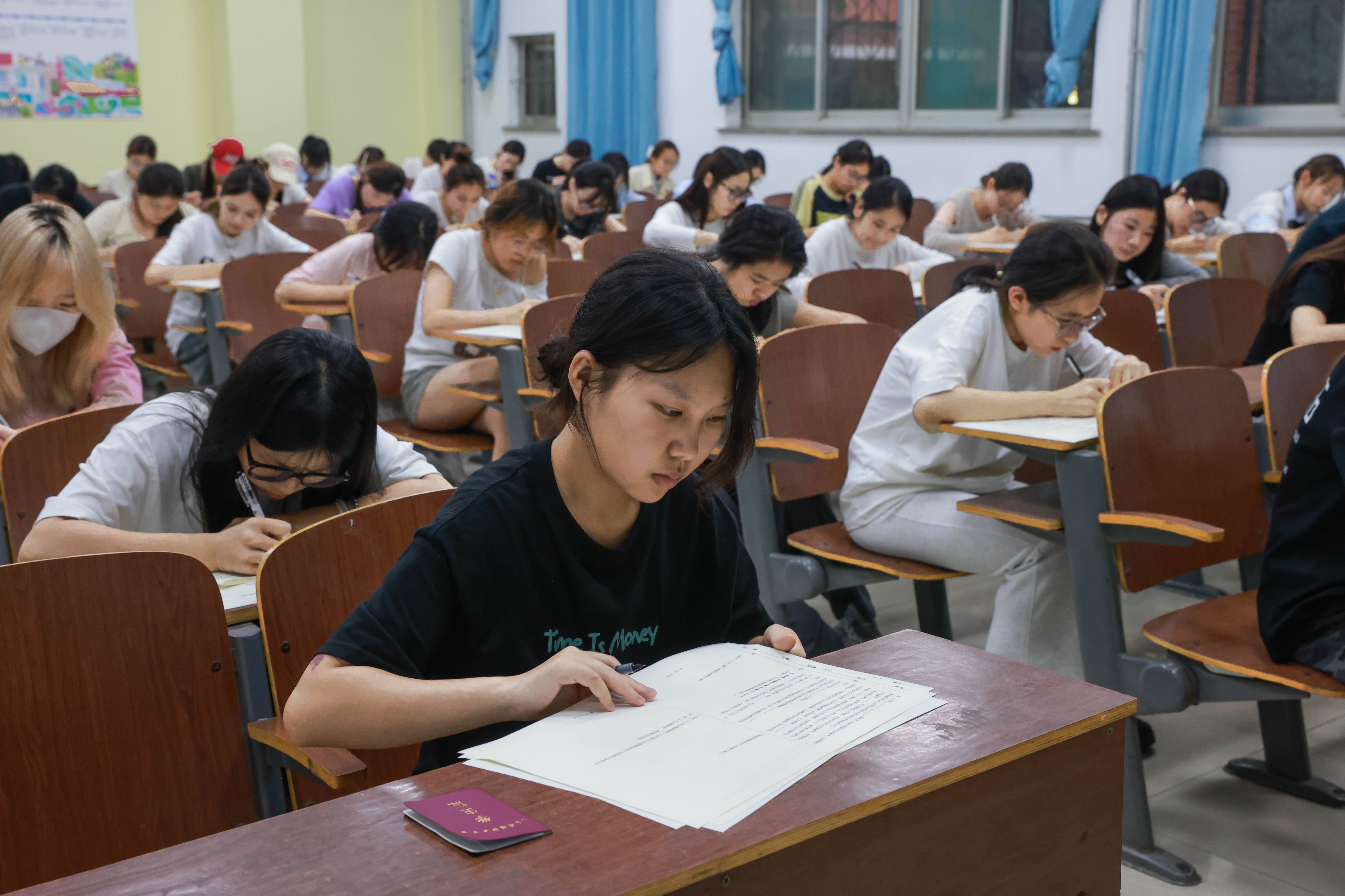 以考促学 夯实根基 | 影视制作系学生党支部组织开展入党积极分子测试