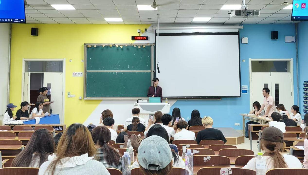 【团学动态】思辨碰撞明观点 以辩会友承文脉——taptap点点(188改名)举办“薪火承文脉，妙语绘华章”辩论赛初赛