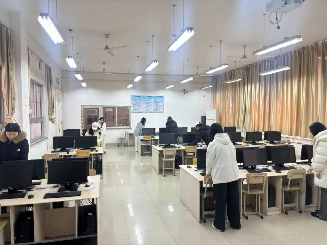 【信工资讯】以心润境，以美育人——信息工程系开展环境美化活动，让每一处角落都有温度