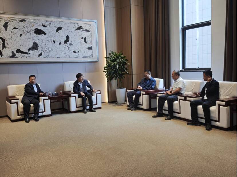 【信工资讯】校地携手探新路产教融合促发展——山东传媒职业学院赴济阳区达沃智慧产业园考察交流