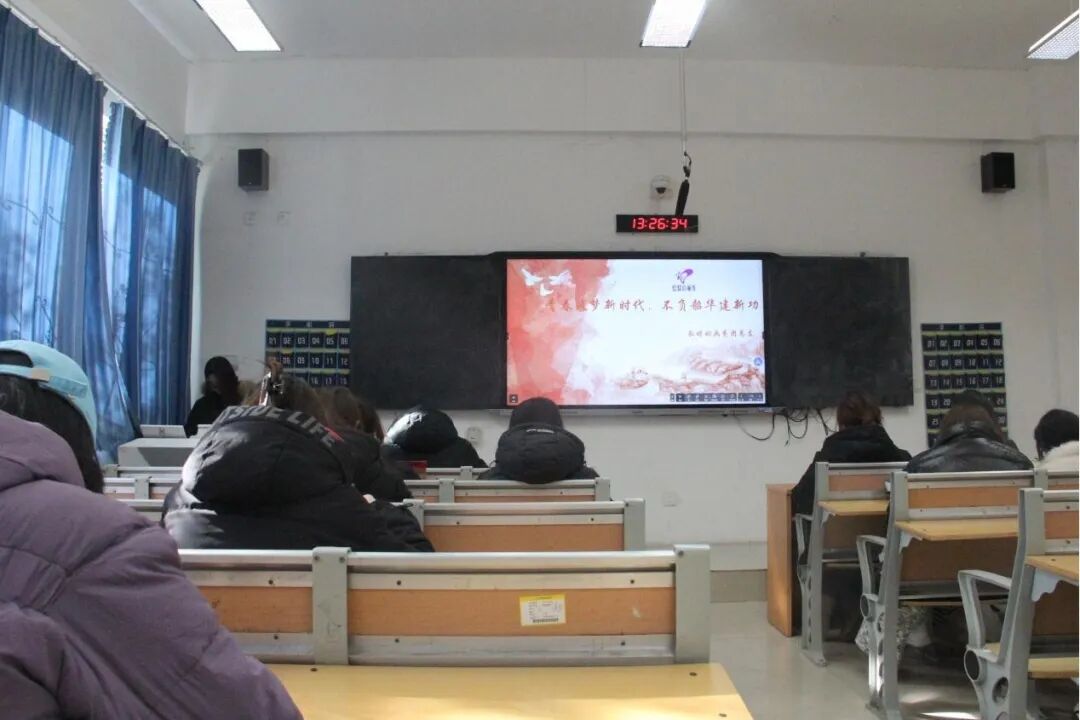 数媒动画系团总支召开“传承红色基因汲取奋进力量”主题团课活动