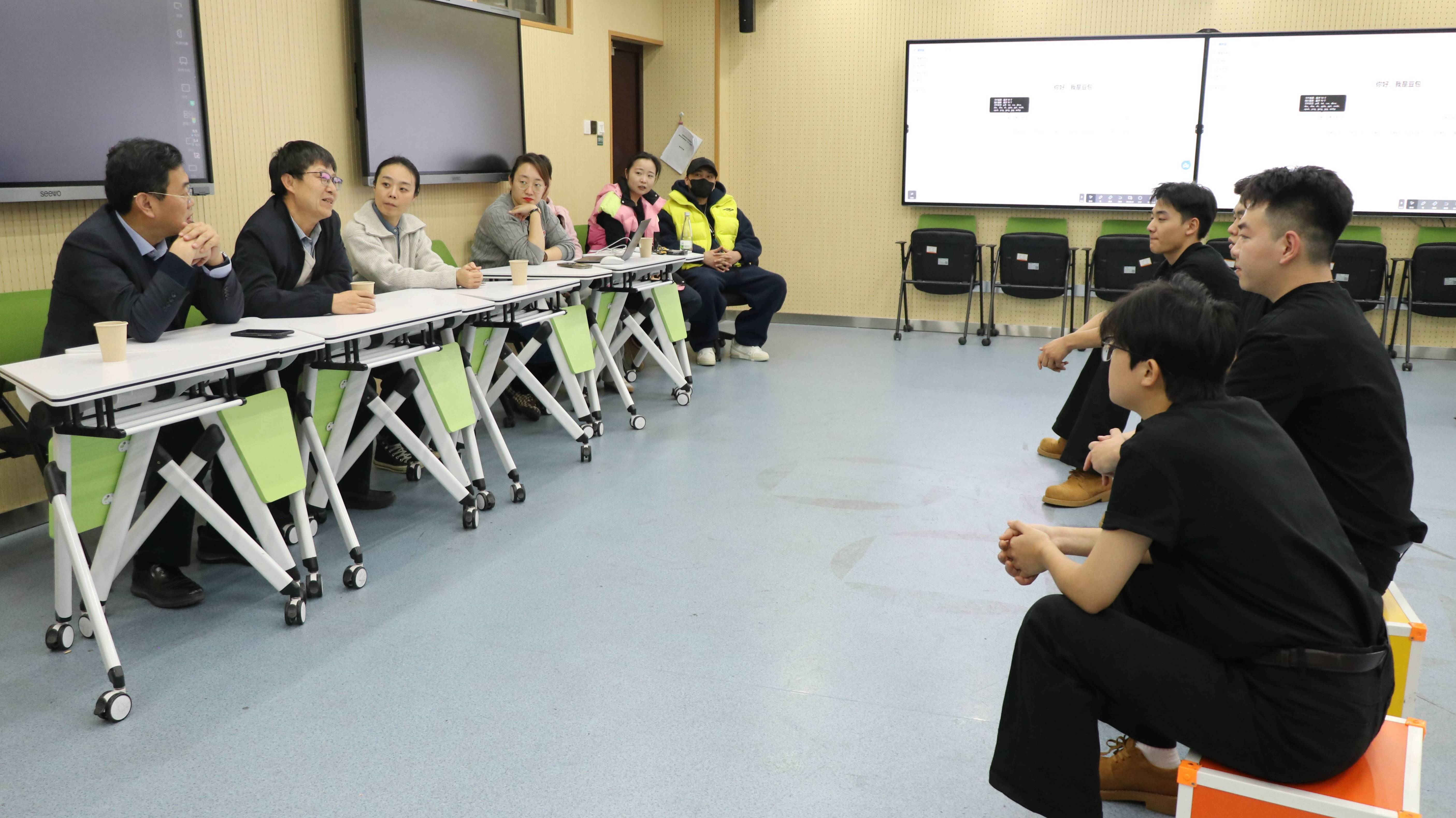 副院长张卫东到学前教育与戏剧系检查指导省职业院校技能大赛备赛工作