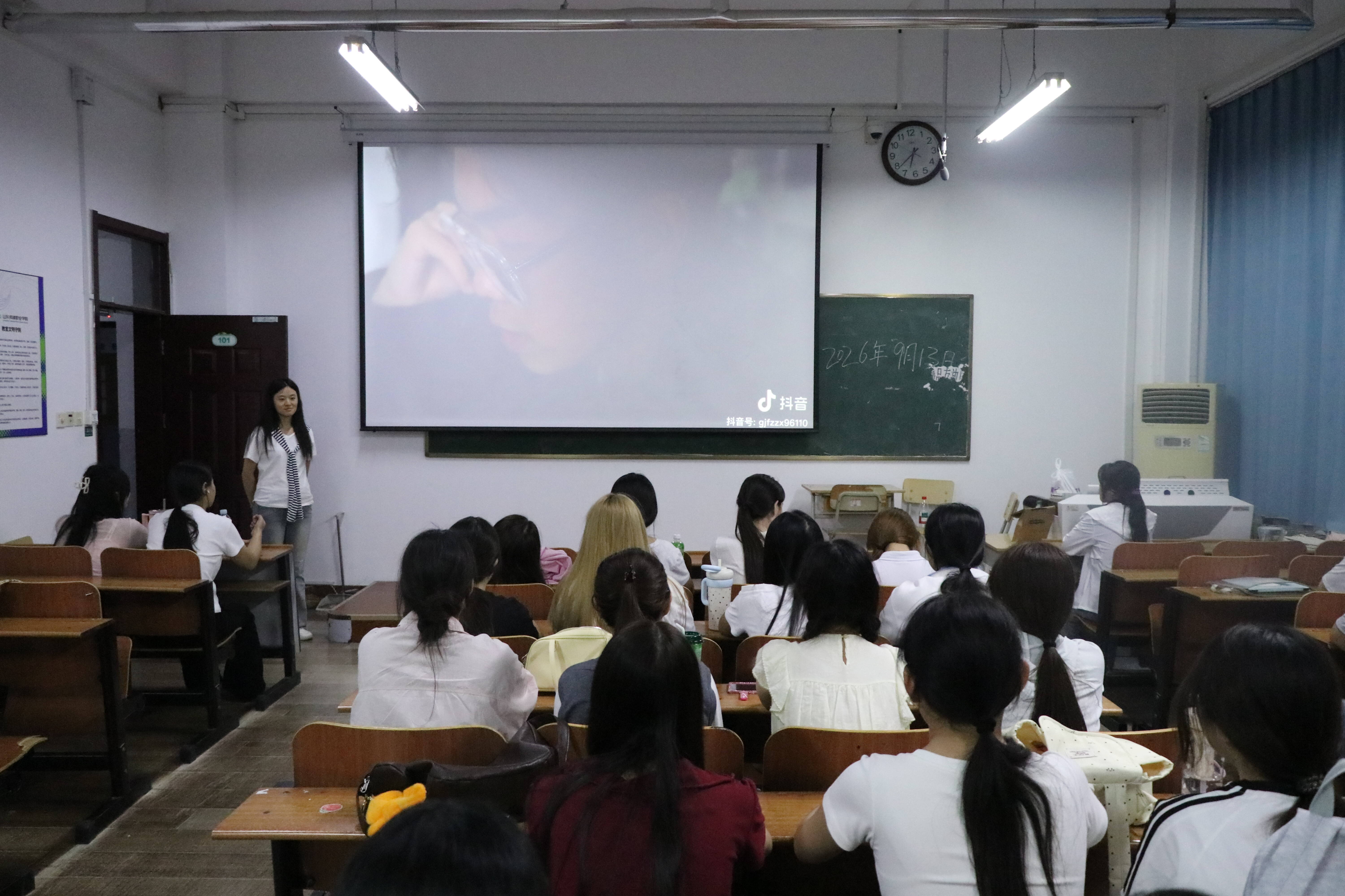 2026级新生入学教育系列活动（七）守法治以立身，筑平安以前行