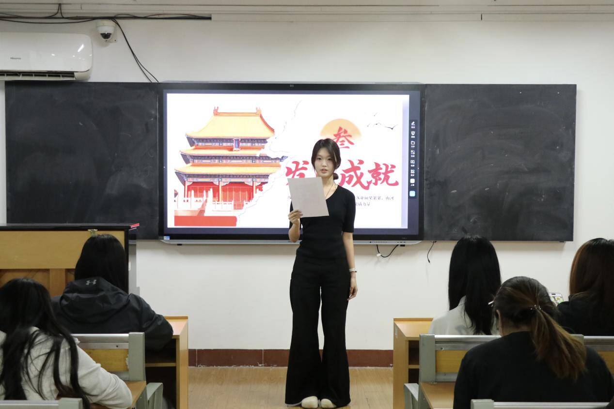 学前教育与戏剧系顺利开展“传承红色基因，讲好红色故事”主题分享会