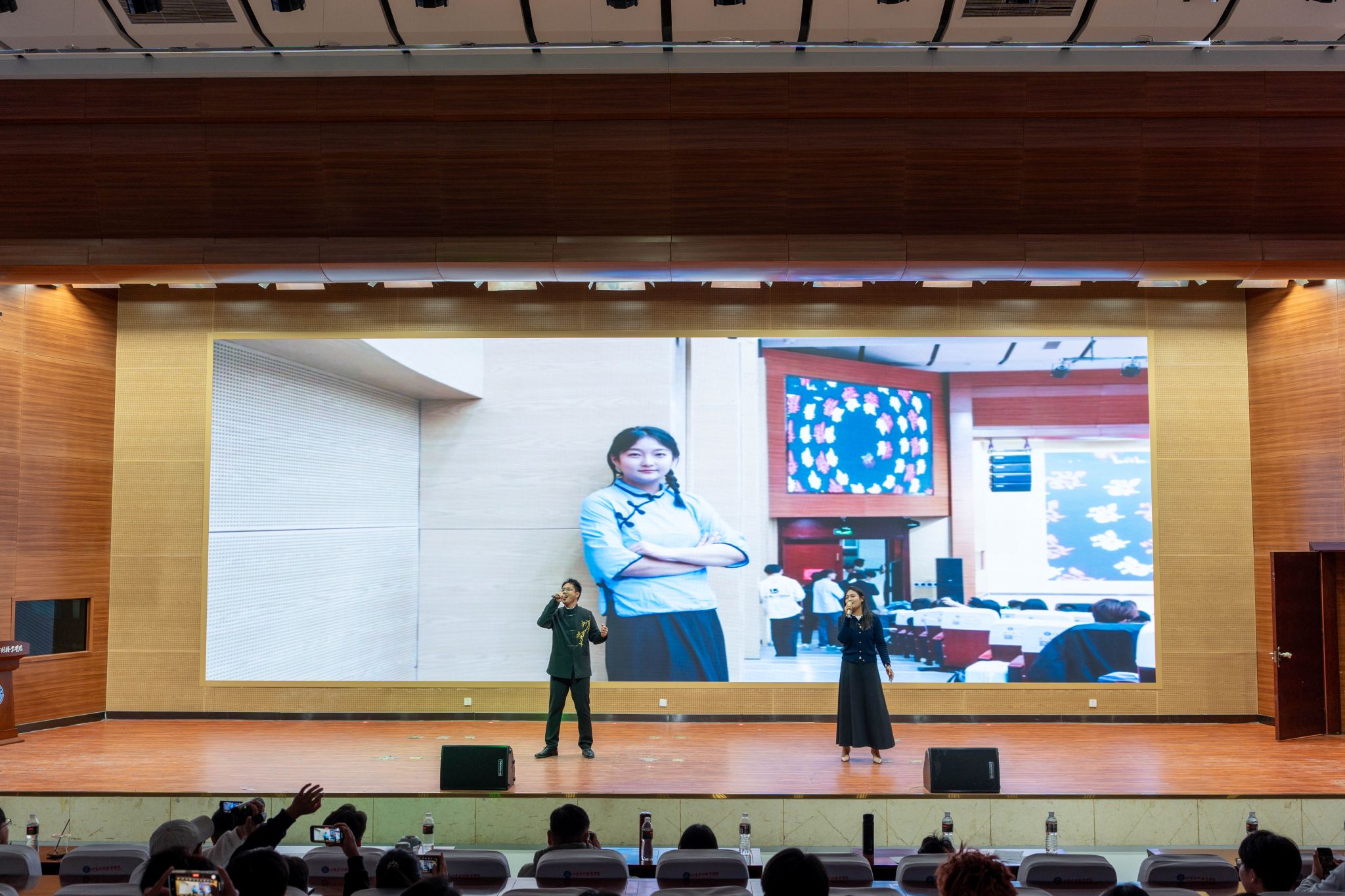 精品人妻系列无码人妻免费视频