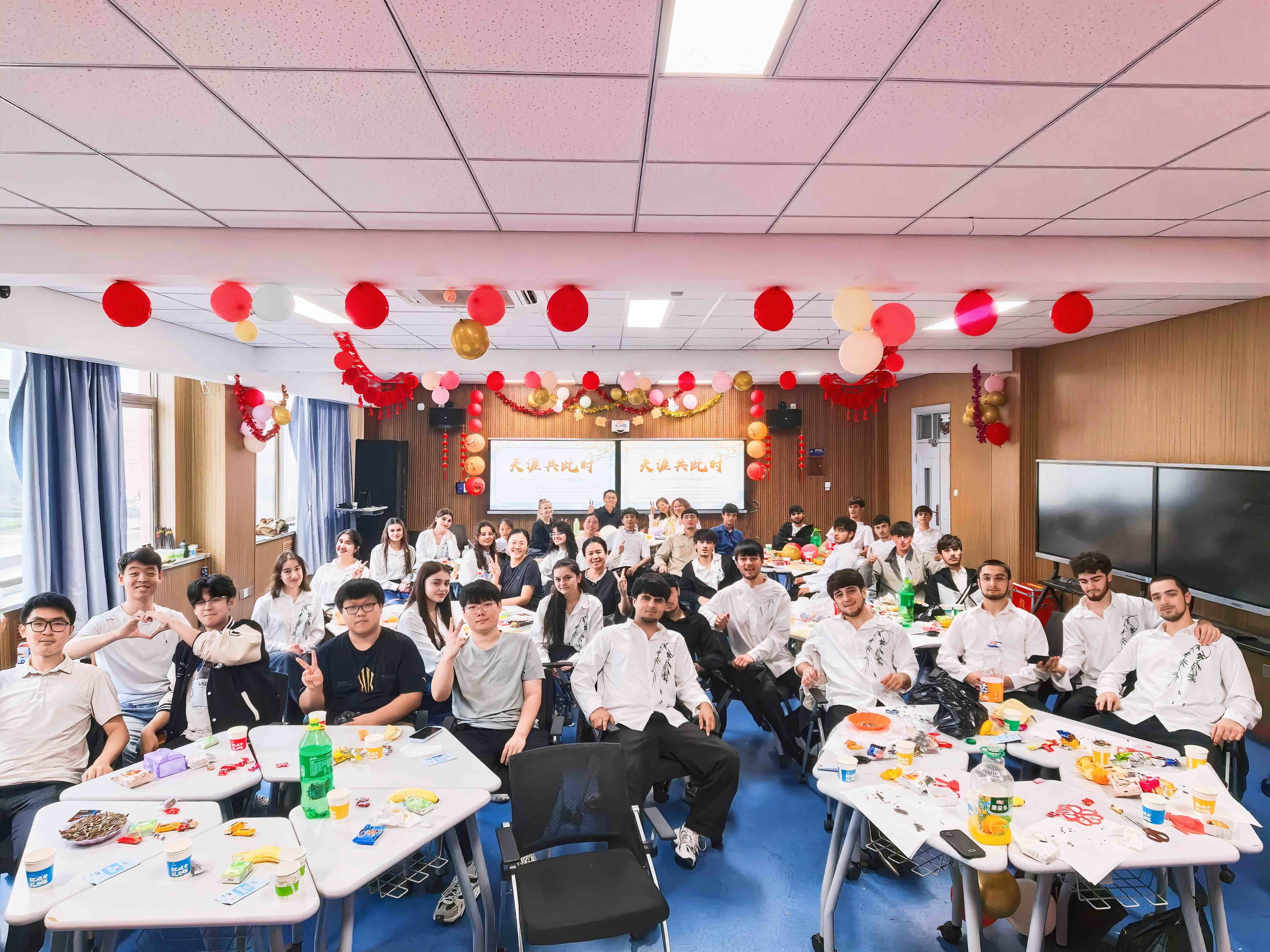 国际合作部举办 2026 年中外师生中秋主题文化活动