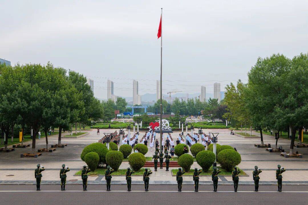 迎着朝阳，为梦想启航｜我院隆重举行新学期升旗仪式