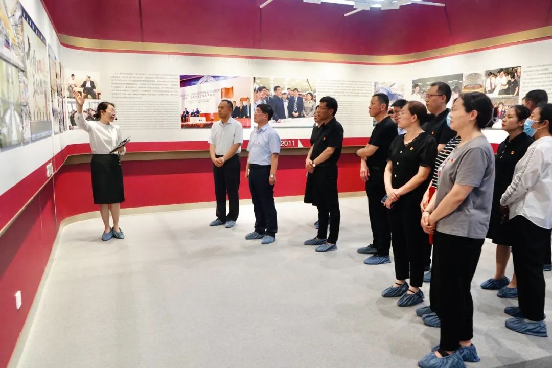 初心使命——邹平市妇保院组织党员干部到张士平纪念馆进行参观学习