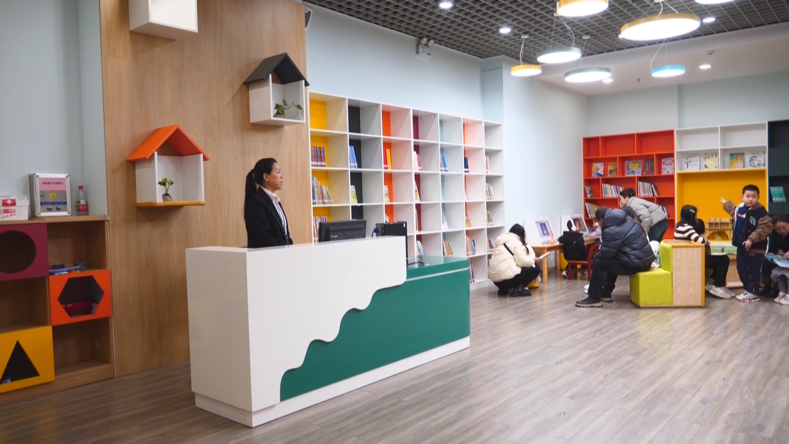 邹平市图书馆巾帼飘香引领书式生活