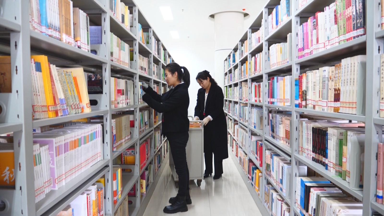 邹平市图书馆：巾帼飘香引领“书”式生活1