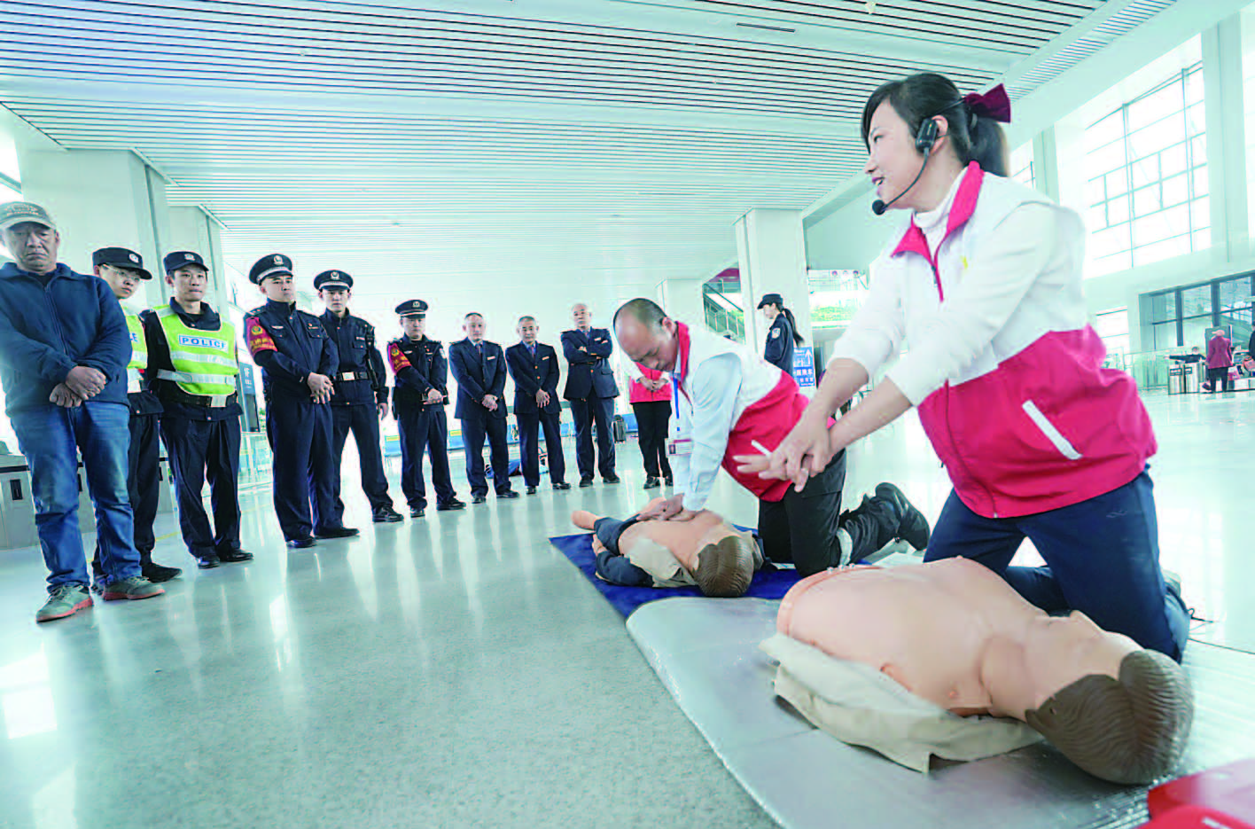 邹平市红十字会学救护守健康