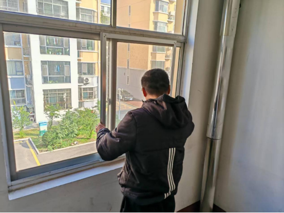 纱窗换新2