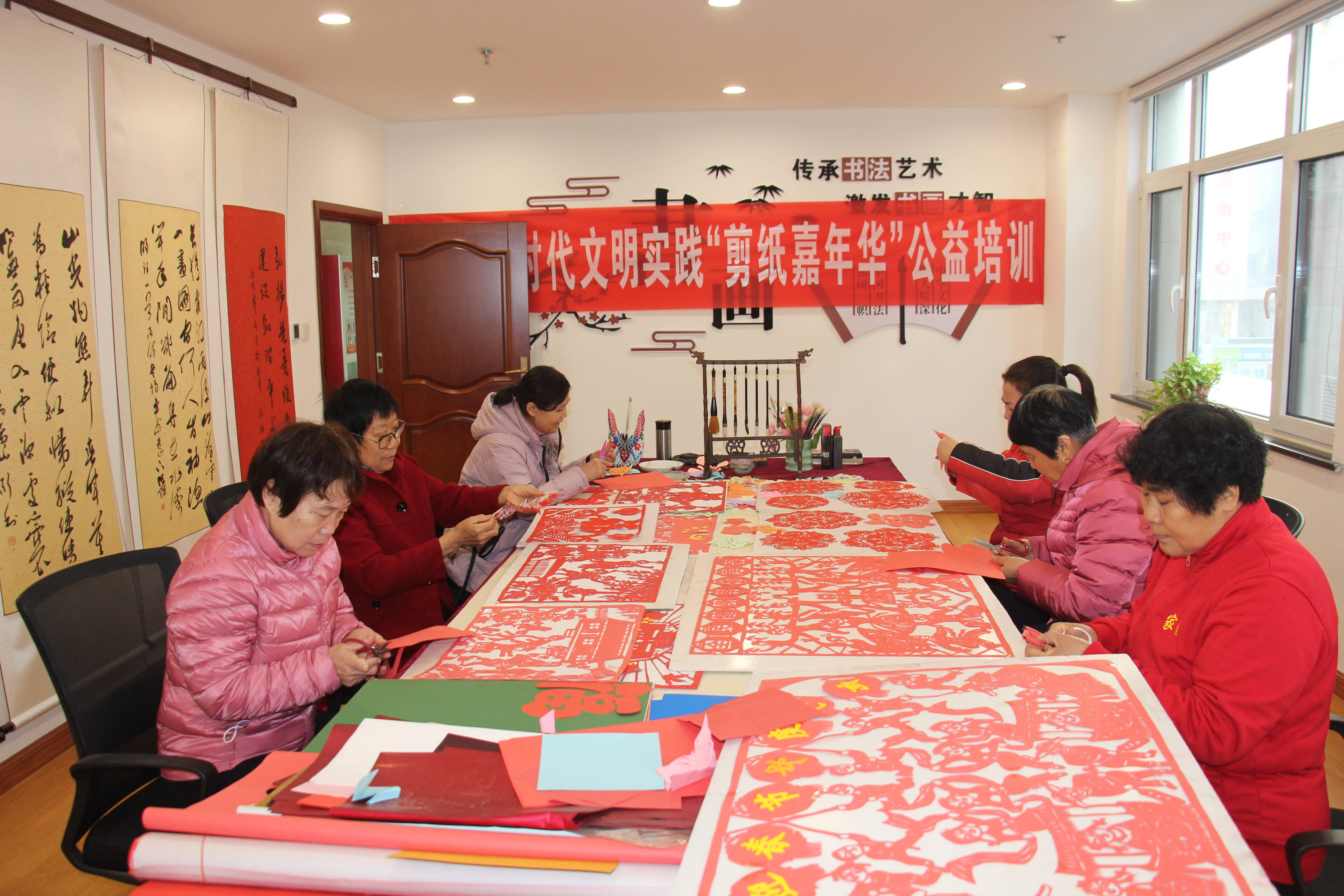 邹平市黄山街道养老服务托起幸福夕阳红