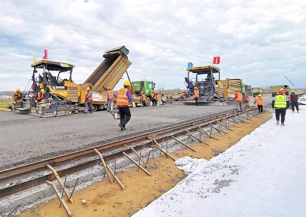 明董高速冲刺年底通车