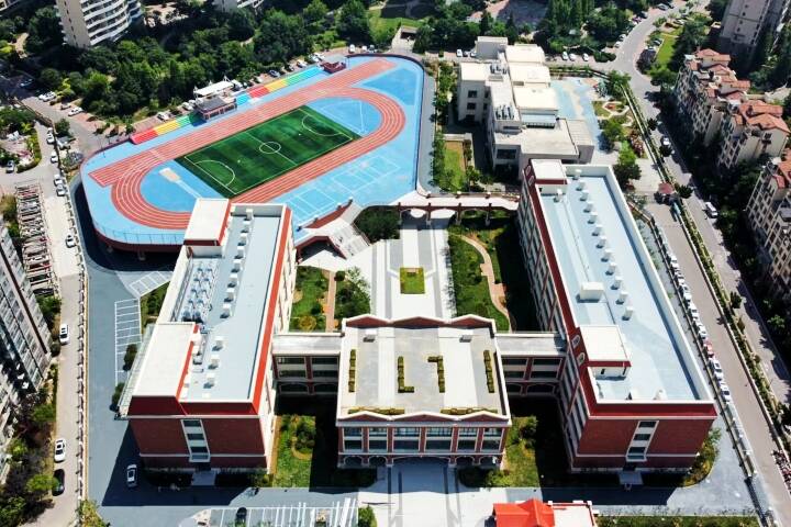  青科集团承建嘉陵江东路小学完工